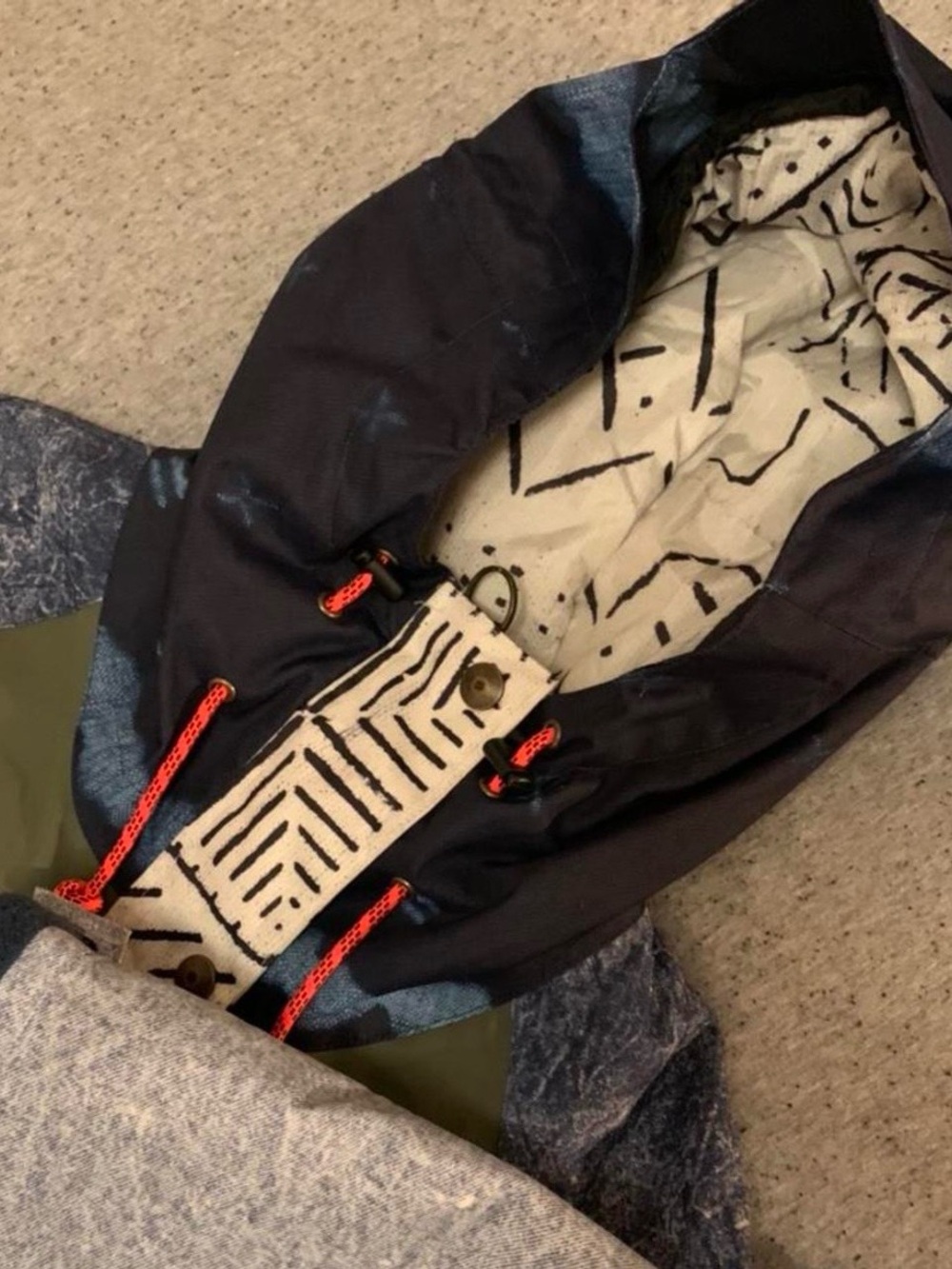 DC Riji SE Snowboard Jacket - Picture 4 of 4